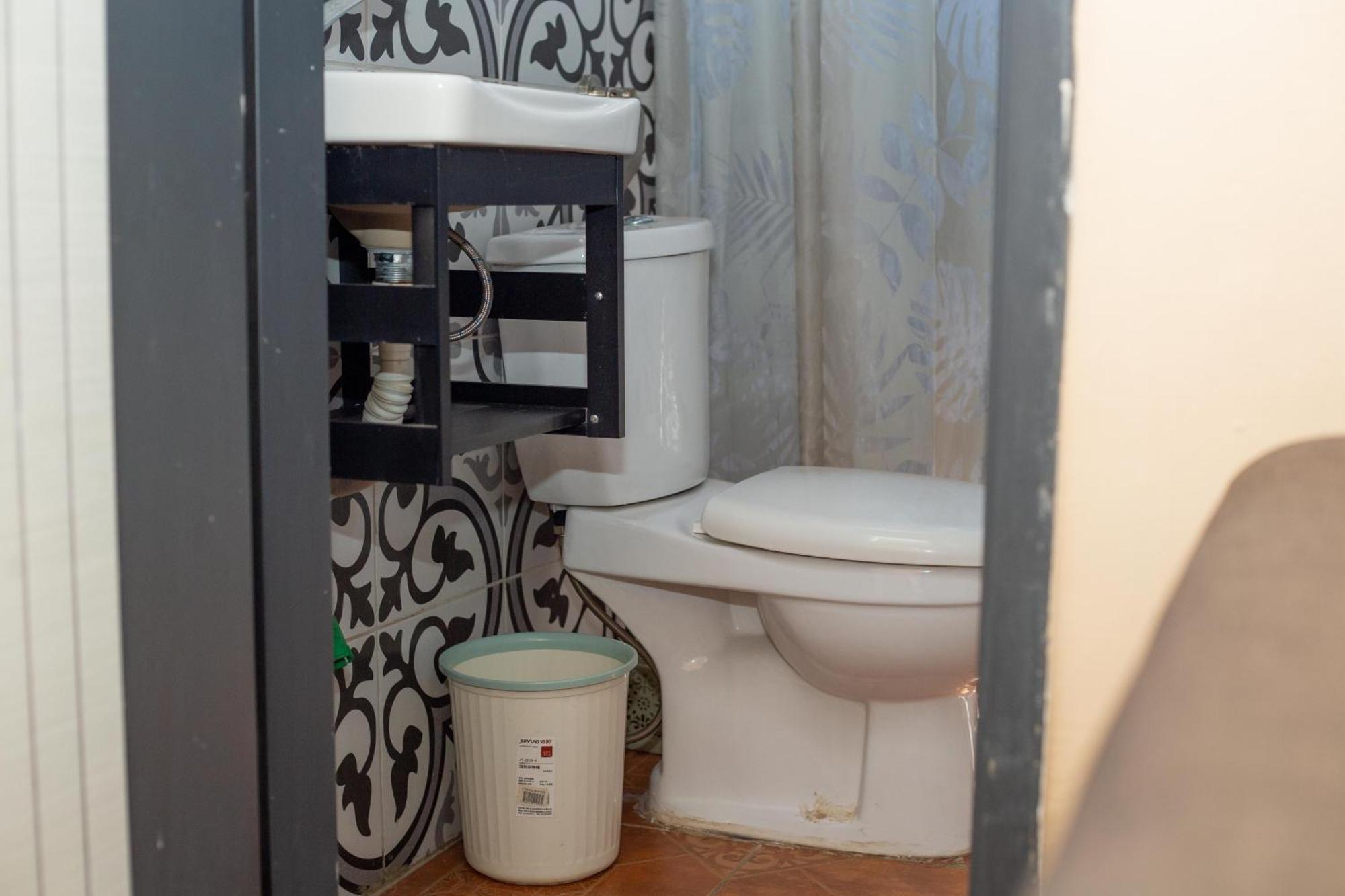 High Level Apartment Haatso Luaran gambar