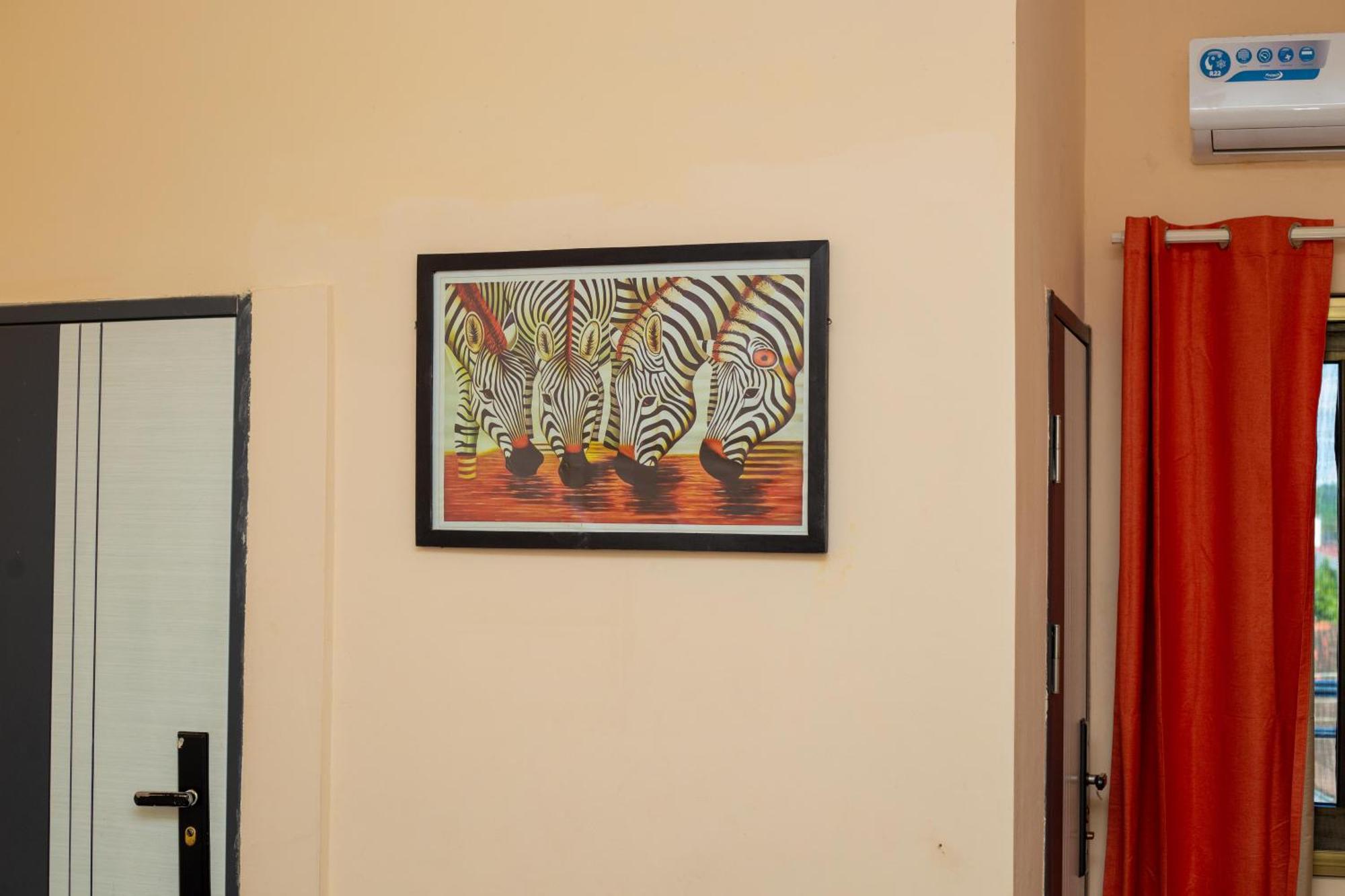 High Level Apartment Haatso Luaran gambar